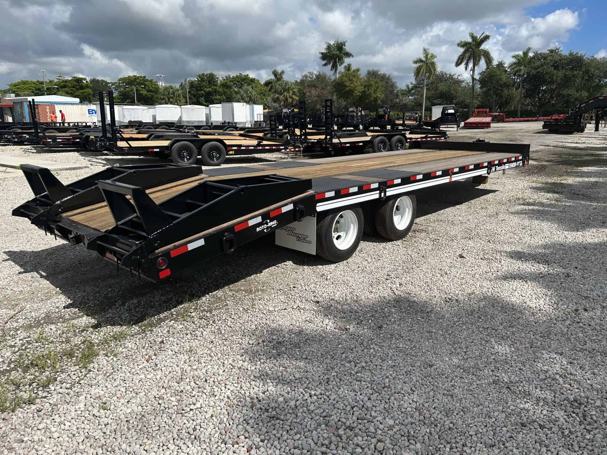 21+6 Deckover Pintle - Eager Beaver 15HDB - Heavy Equipment Trailer ...